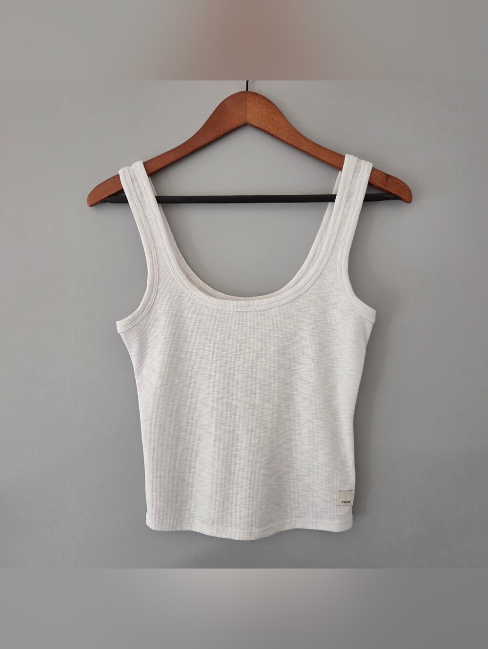 Vuori Women's Sunrise Crop Tank - White - XS - VW1013
